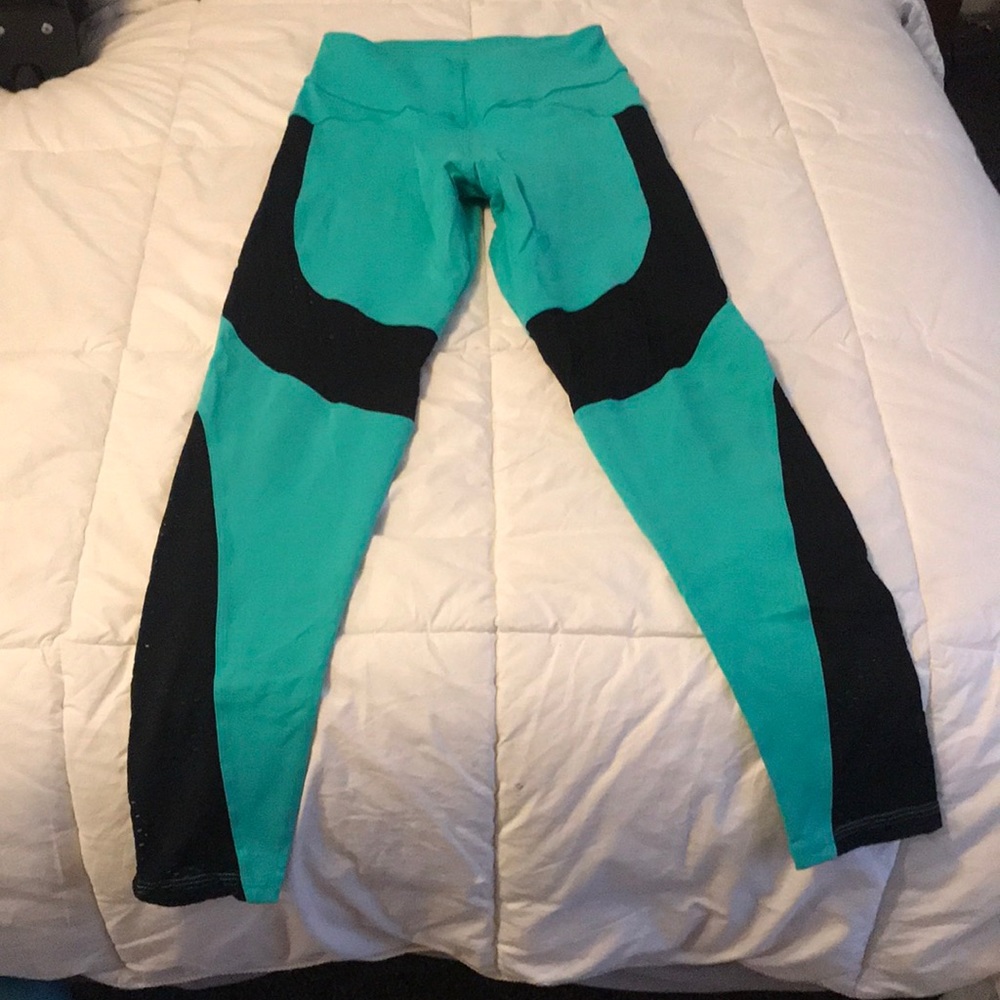Booty queen teal leggings